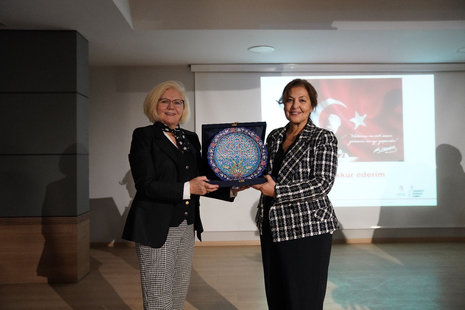 Bağımlılıkla mücadele programı kapsamında ‘Uyuşturucuya Karşı Anneler Hareketi’ konferansı düzenlendi